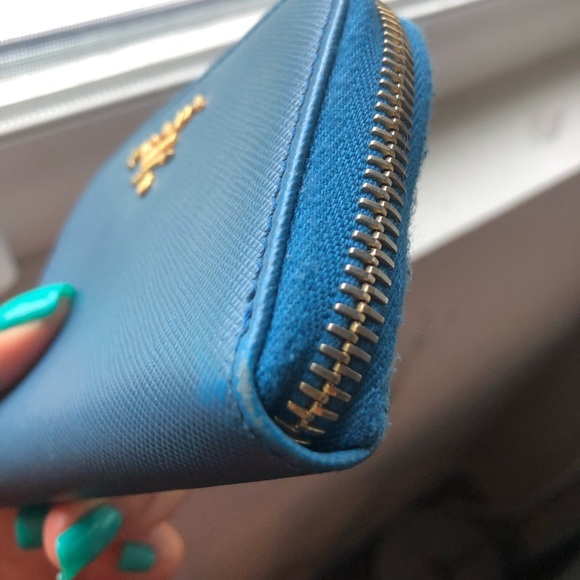 Prada coin wallet - Picture 6 of 8